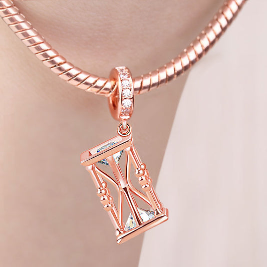 Gnoce Hourglass Charm_3