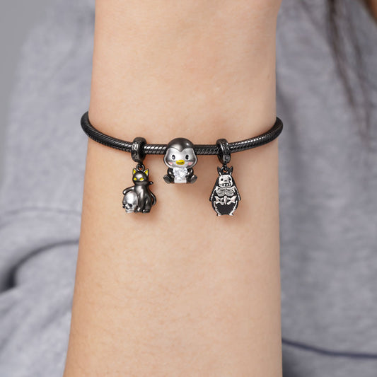 Gnoce Cute Penguin Embraces Heart Gemstone Charm_4