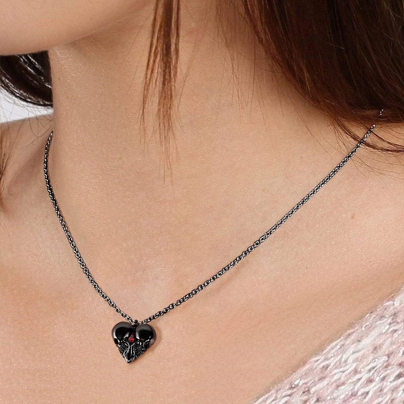 Gnoce Heart Double Skull Red Stone Necklace_3