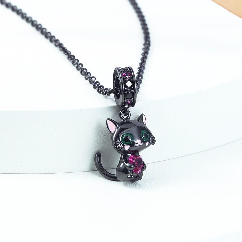 Black Cat Embraces Heart Gemstone Necklace_3