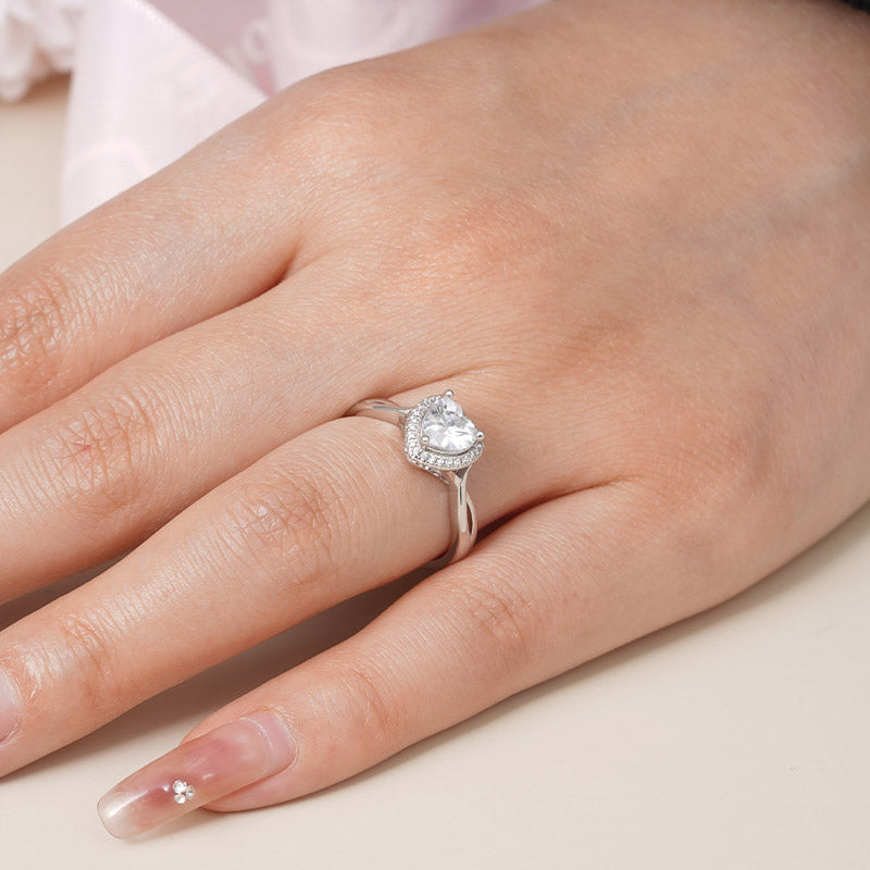 Gnoce Sparkling Twisted Heart Promise Ring Platinum-plated Silver Blend_5