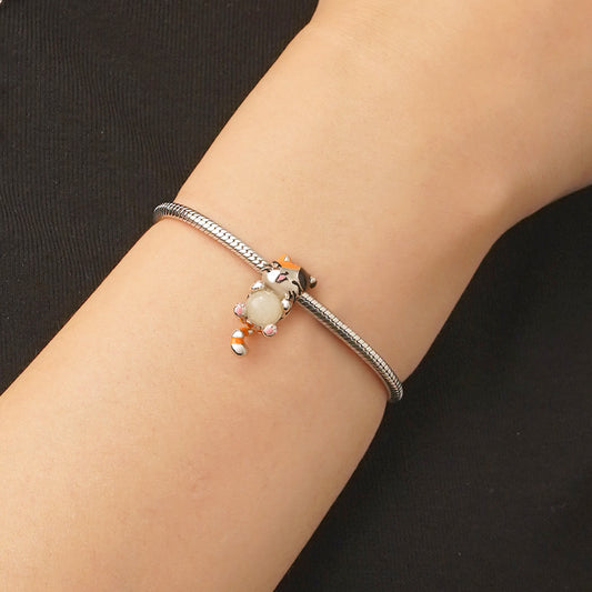 Gnoce Cat Embrace Luminous Stone Charm Platinum-plated Silver Blend_6