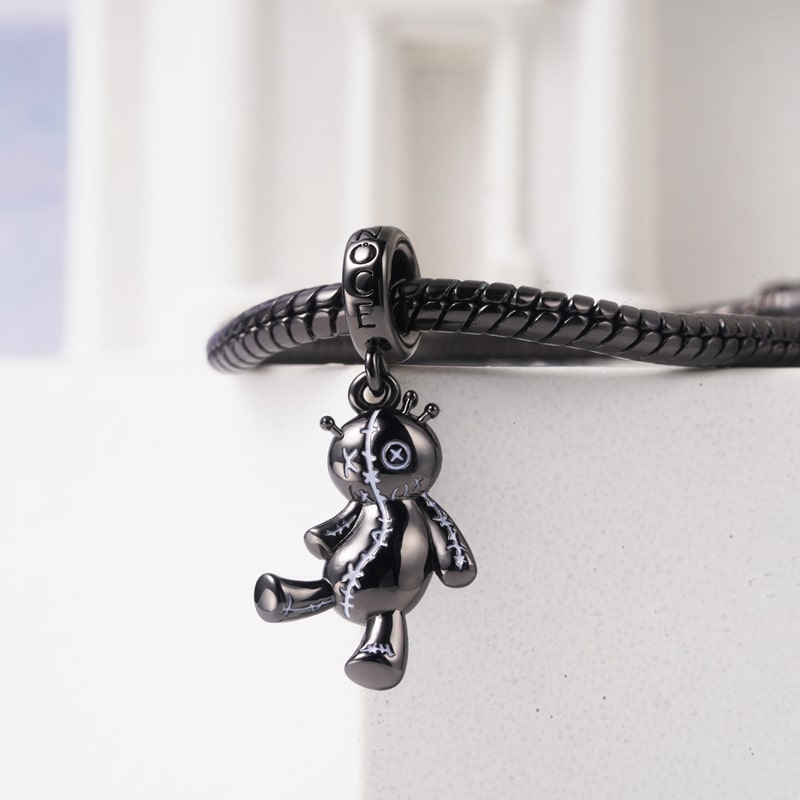 Gnoce Voodoo Doll Charm_2