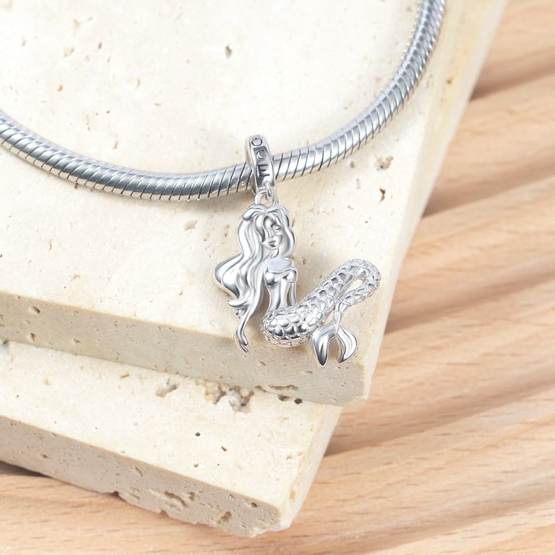 Gnoce Sleeping Mermaid Charm Platinum-plated Silver Blend_2