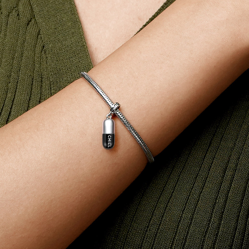 Gnoce Chill Pill Charm_5