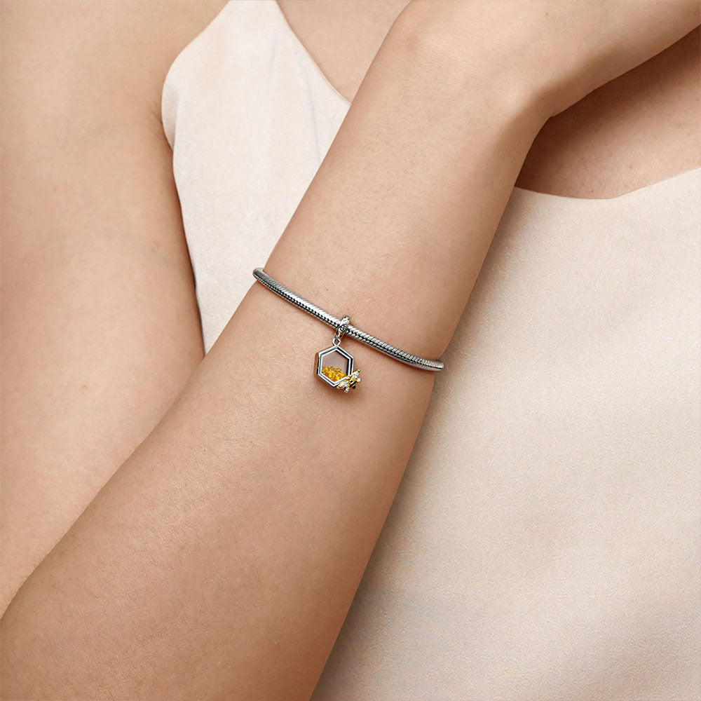 Gnoce Sparkling Bee Pendant Dangle Charm_5