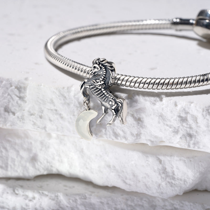 Gnoce Light Color-changing  Black Skull Horse Charm Platinum-plated Silver Blend_4