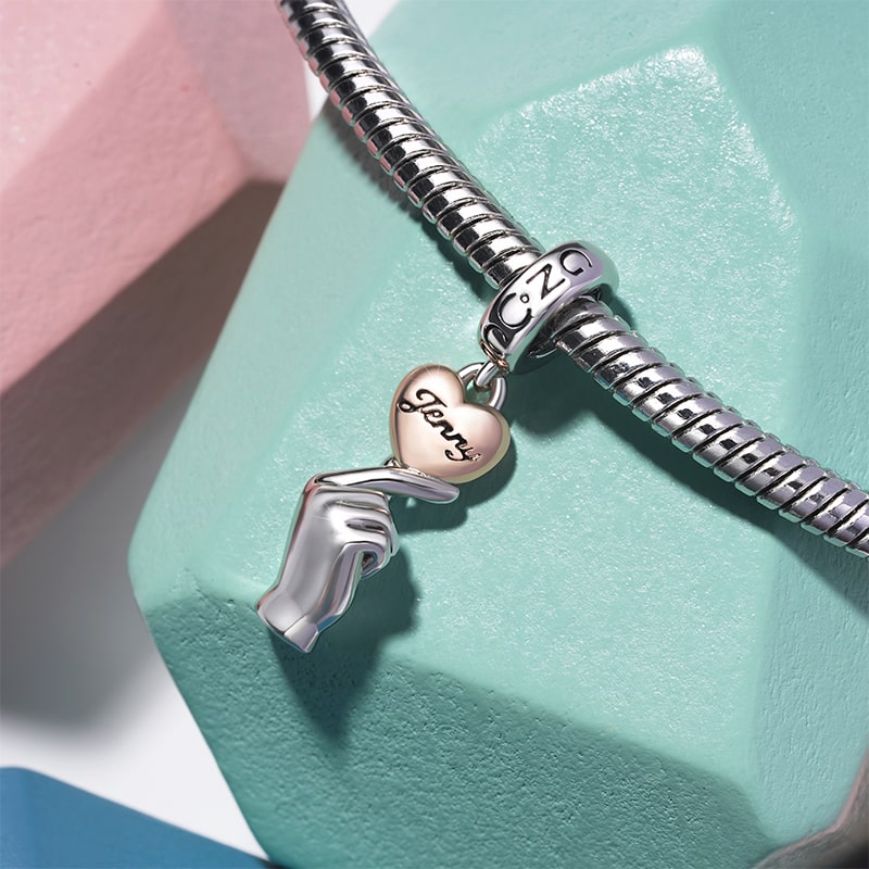 Gnoce Engravable Heart Gesture Charm Platinum-plated Silver Blend_4