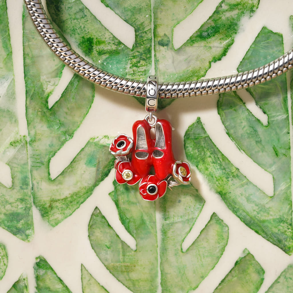 Gnoce The Wonderful Wizard of Oz Ruby Slippers Pendant Dangle Charm_3