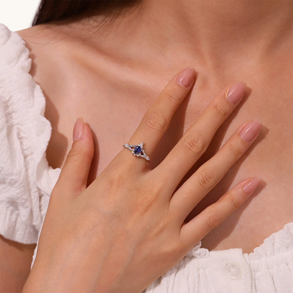 Gnoce Pear Sapphire Twist Leaf Promise Ring_4