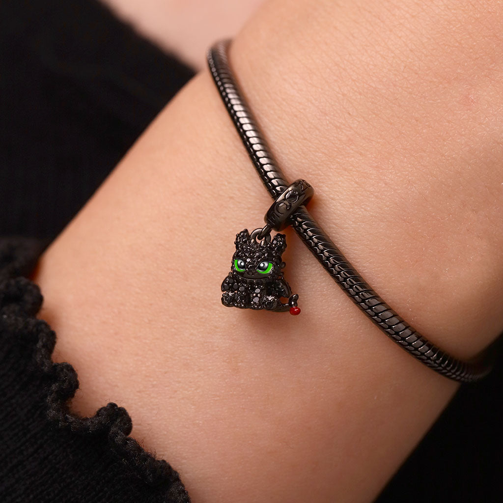 Gnoce Pave Diamond Toothless Pendant Dangle Charm_7