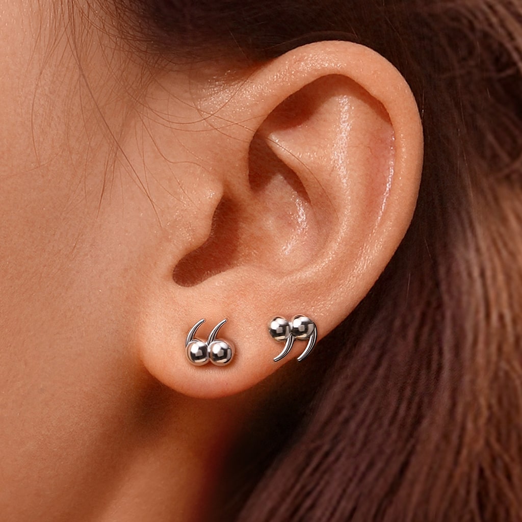 Gnoce Quotation Mark Stud Earrings Platinum-plated Silver Blend_5