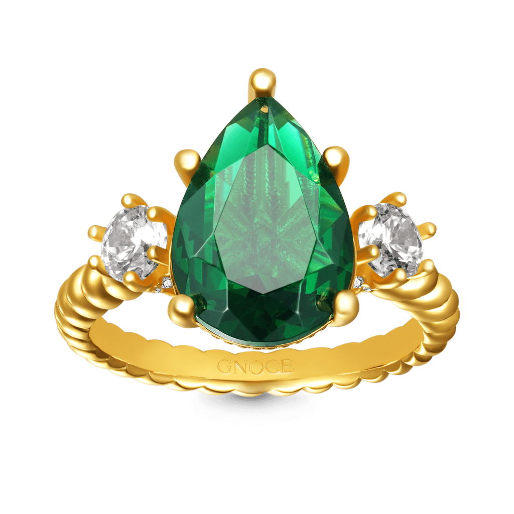 Gnoce Pear-cut Emerald Three-stone Ring_1