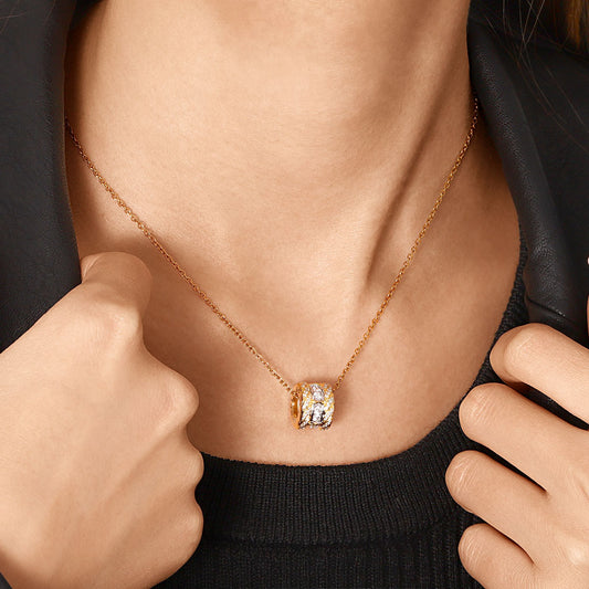 Gnoce X-unknow Paved Twisted Drum Necklace_5