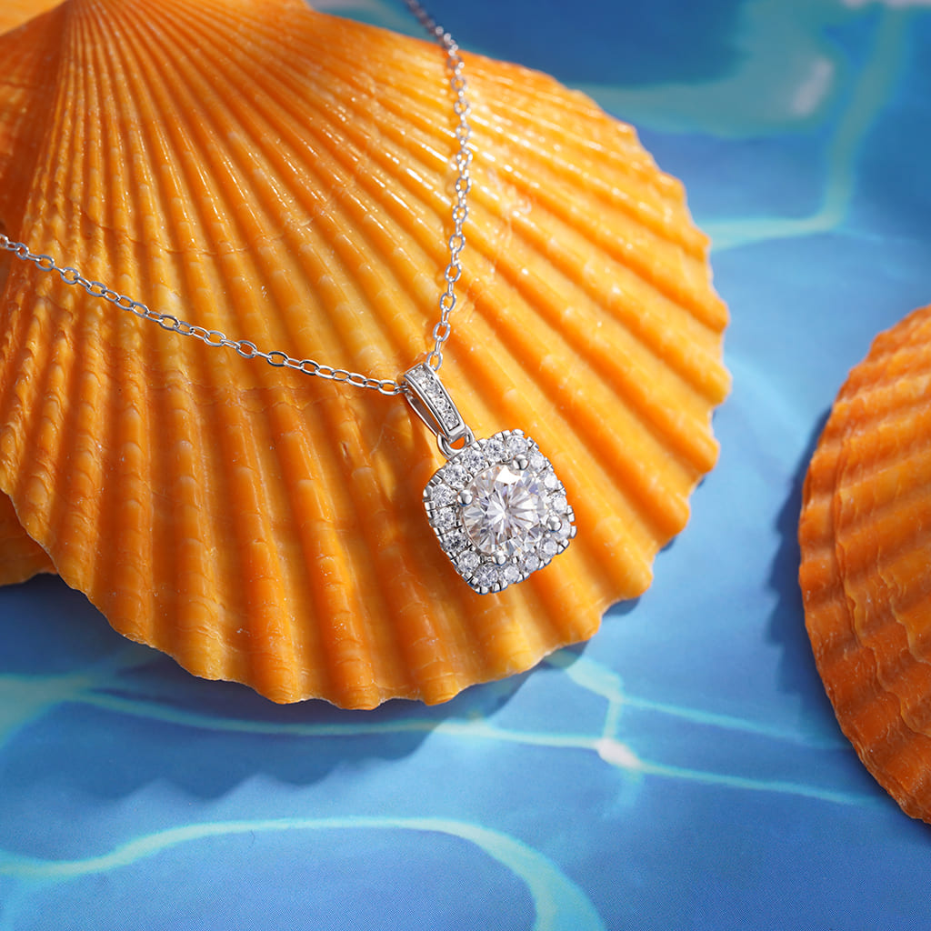 Gnoce Cushion Halo Moissanite Necklace Platinum-plated Silver Blend_5
