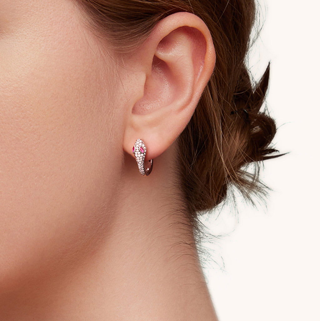 Gnoce White Diamond Snake Huggie Hoop Earrings Platinum-plated Silver Blend_5