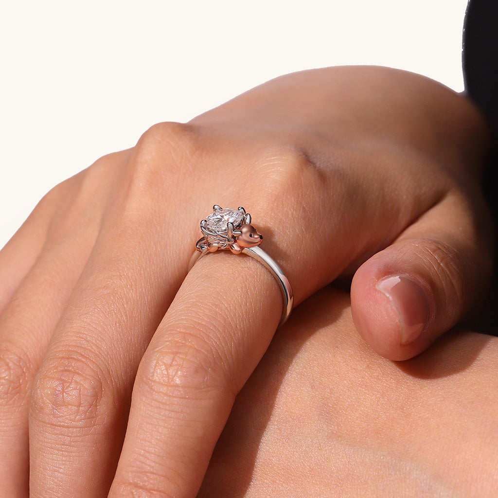 Gnoce Persimmon Dragon Embraces Moissanite Round Cut Ring_9