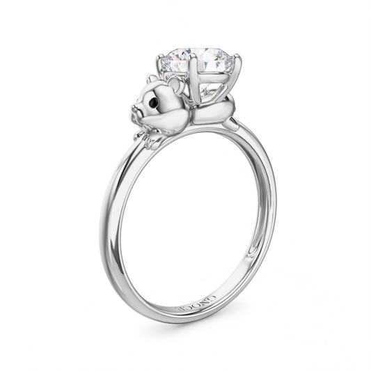 Gnoce Hamster Embraces Moissanite Round Cut Ring_1