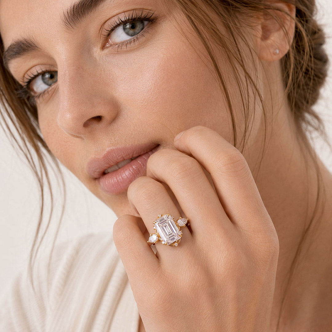 Gnoce Emerald Cut Moissanite Three Stone Ring_3