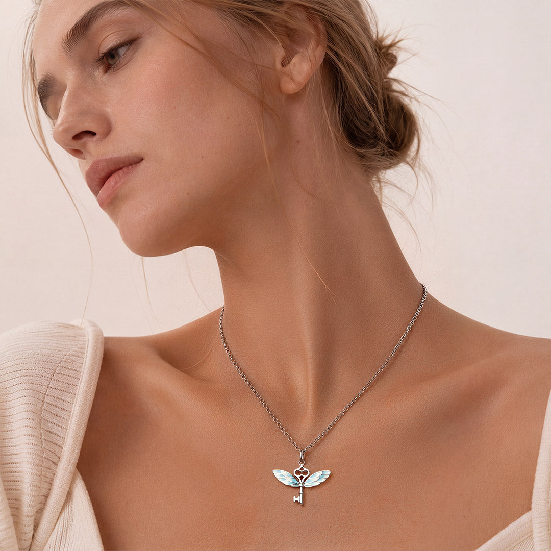 Gnoce Harry Potter Glow‑in‑the‑Dark Winged Flying Key Necklace_4