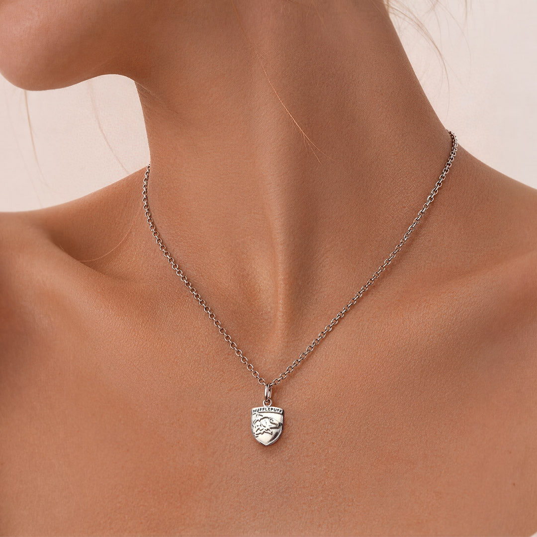 Gnoce Harry Potter Hufflepuff House Crest Badger Silver‑Tone Pendant Necklace_2